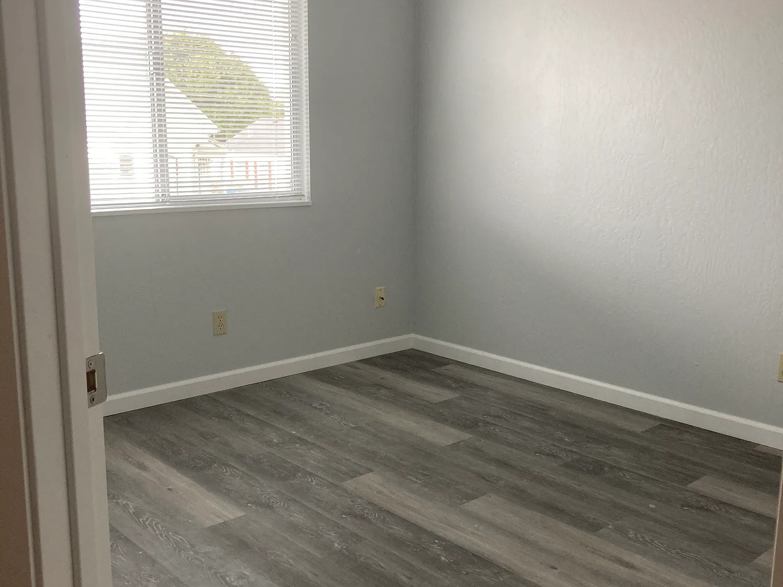2 bed, 970 sqft, $1,325 — Photo 4