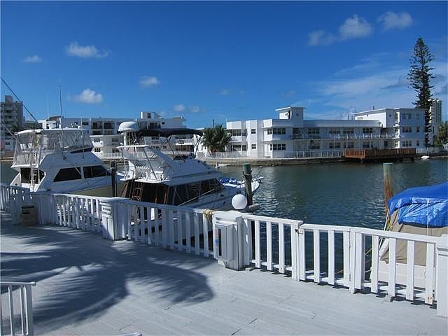 1st image of 6881 Bay Dr APT 21