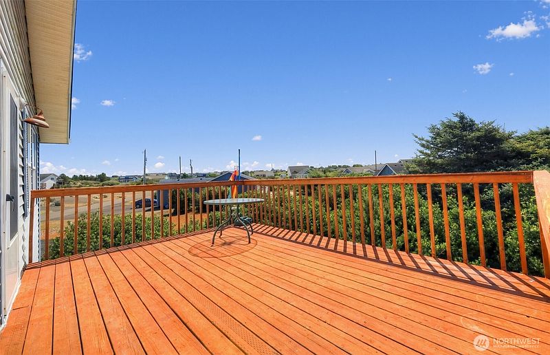 3rd image of 1285 Fairwood Drive SW