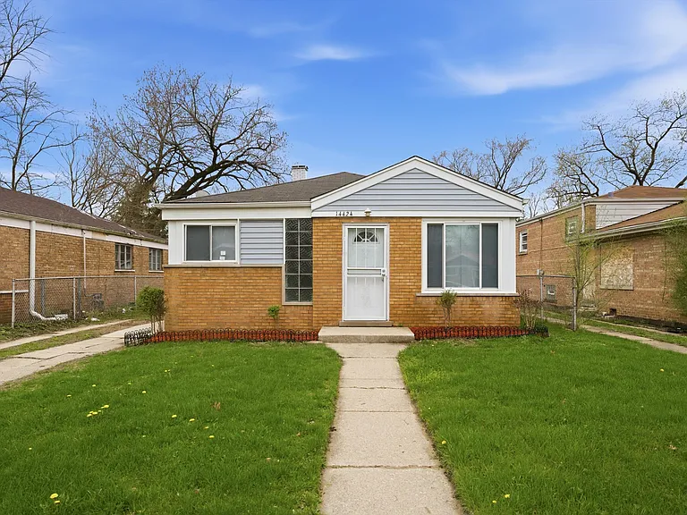 14424 University Ave — Photo 1