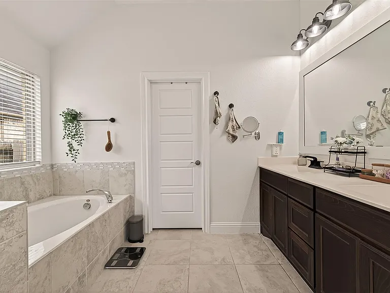 1643 Pickford Knolls Ln — Photo 26
