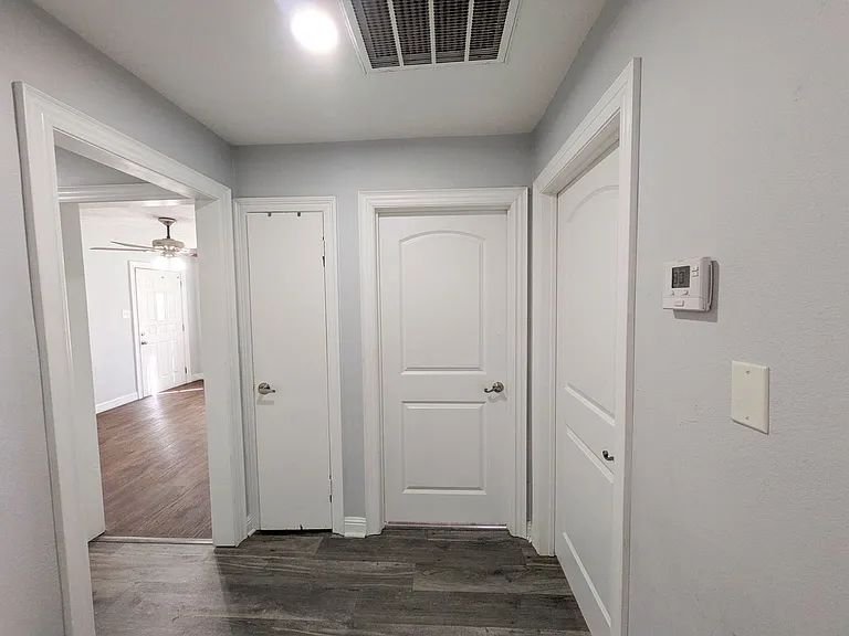 5150 Parkview Dr — Photo 6