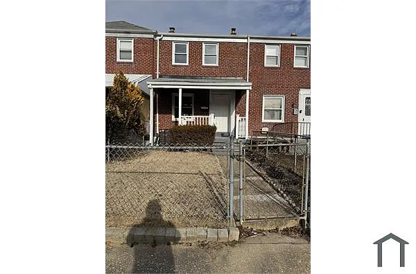 Building Photo - 2117 Redthorn Rd