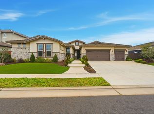 400 Ridge Creek Estates Way, Dinuba, CA 93618