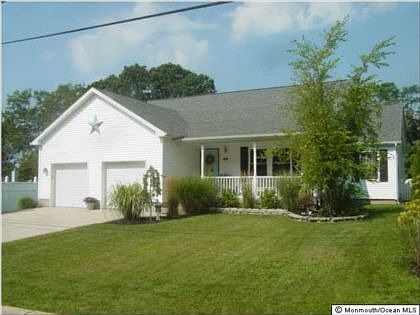 2nd image of 44 Gouveneur Ave