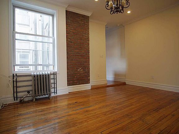 4th image of 707 Dekalb Ave #1