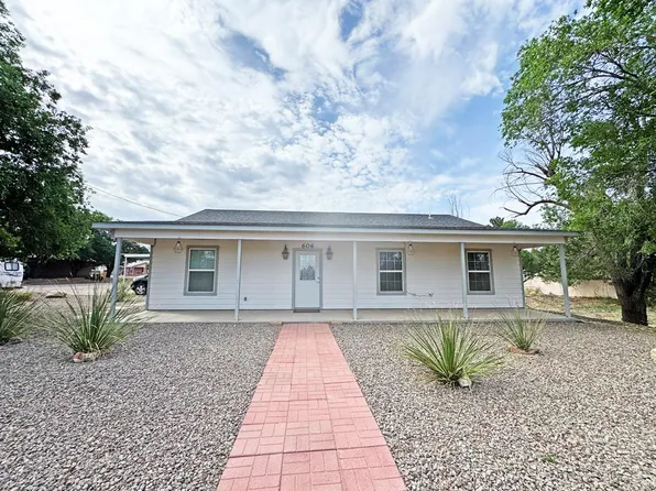 606 E Brown Ave, Alpine, TX 79830