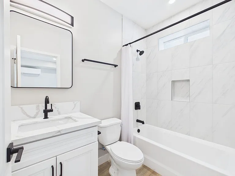 NNP - 3752 Nile Street — Photo 37