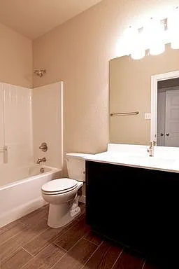 106 Lakeview Ct — Photo 10