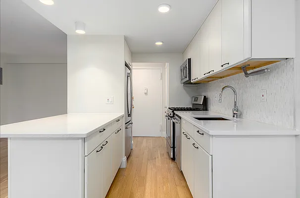 Rented by A&E Real Estate Management | media 2