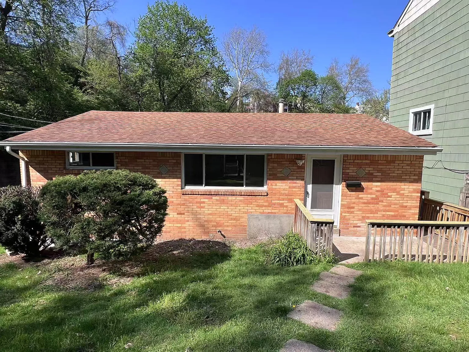129 Venture St photo 1