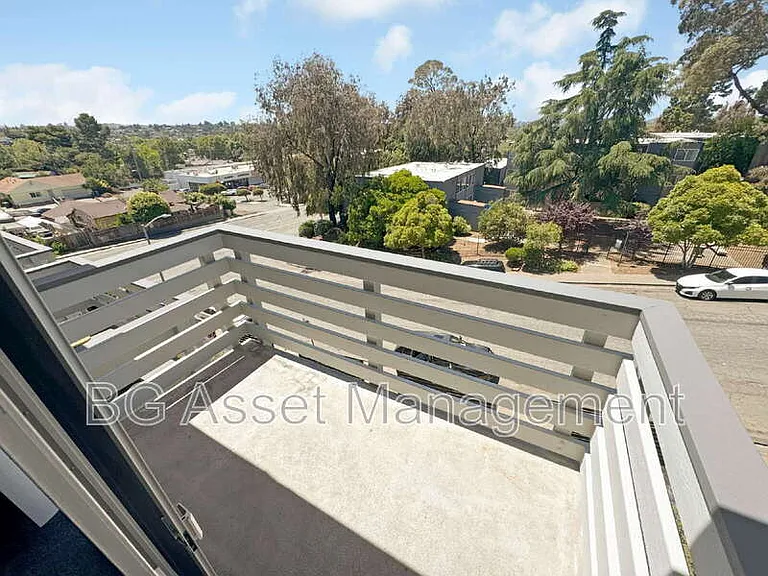 110 Avian Dr — Photo 6