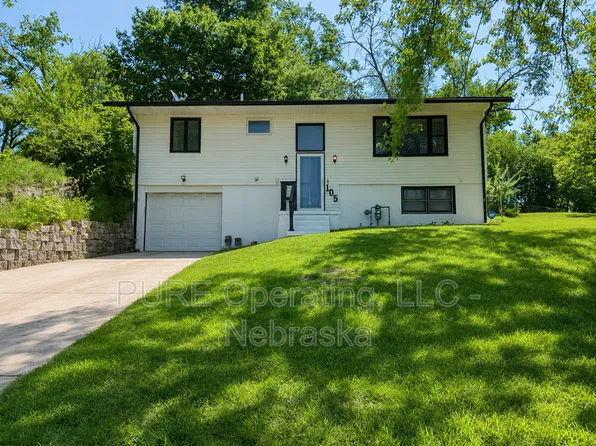 105 N Elm St, Glenwood, IA 51534
