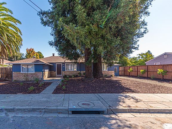 2nd image of 1420 Olive Street