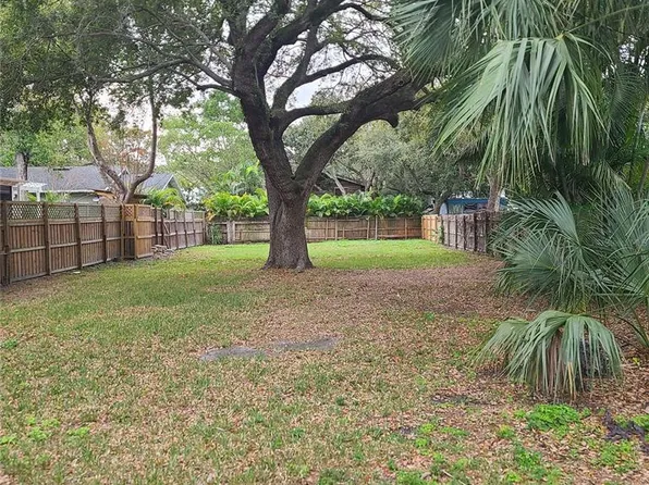 2704 W Tyson Ave #10, Tampa, FL 33611