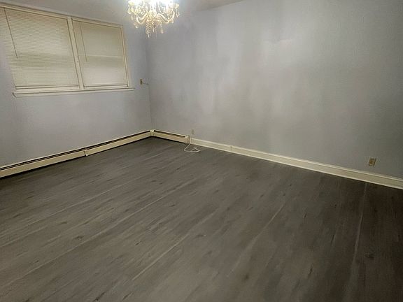 5th image of 321 Sanford Ave #B1