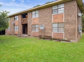 5340 Laroche Ave, Savannah, GA