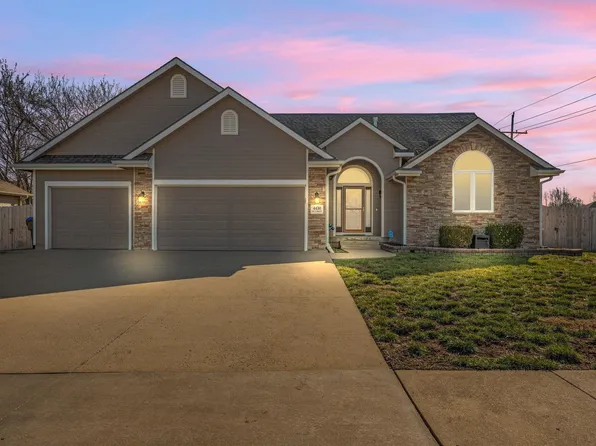 4430 SW Cambridge Ave, Topeka, KS 66610