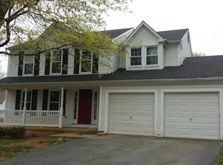 17926 Hazelcrest Dr, Gaithersburg, MD 20877