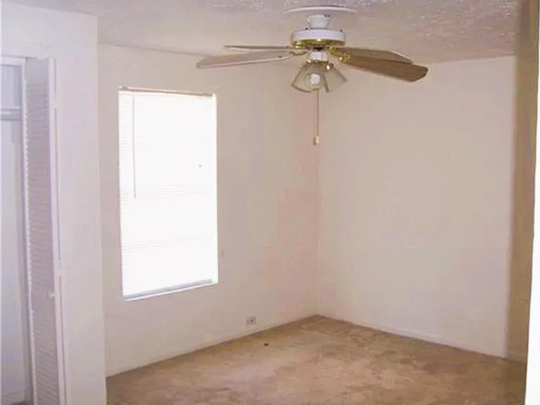 1833 Oriole Dr — Photo 6