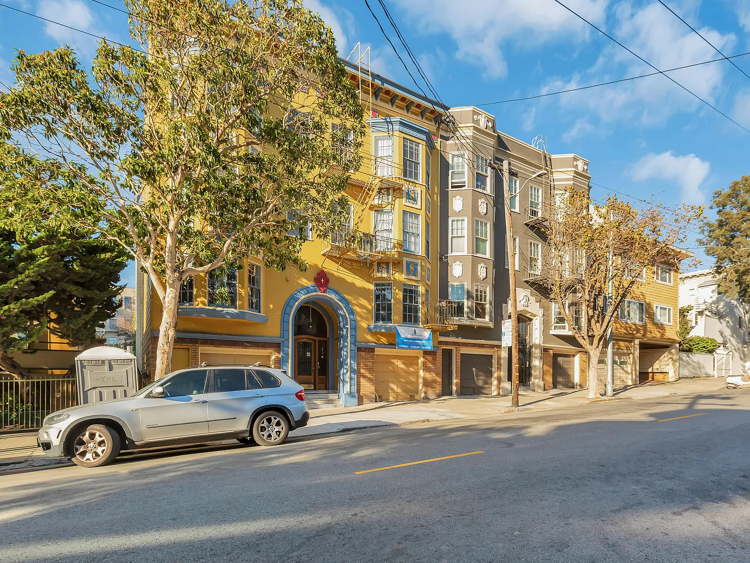 1240 Hayes — Photo 2