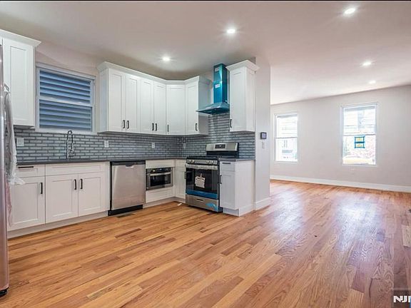 3rd image of 157 Prospect Ave Floor 2
