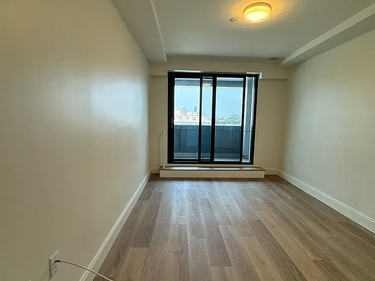 1085 Commonwealth Ave — Photo 17