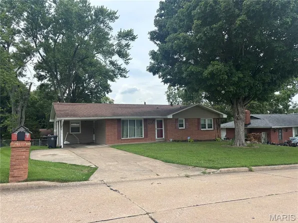 2412 Masters Dr, Cape Girardeau, MO 63701