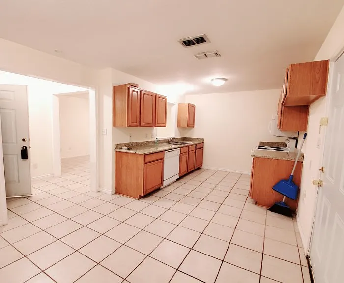 2800 McDonald Rd — Photo 2