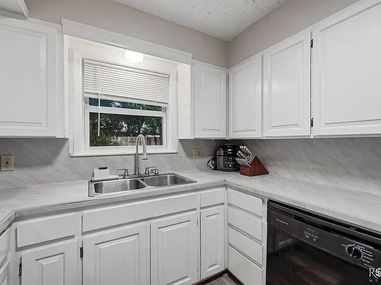 213 Twin Oaks Dr — Photo 21