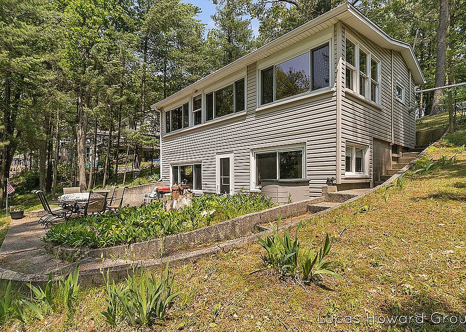 16527 Findley Dr, Sand Lake, MI 49343 Zillow