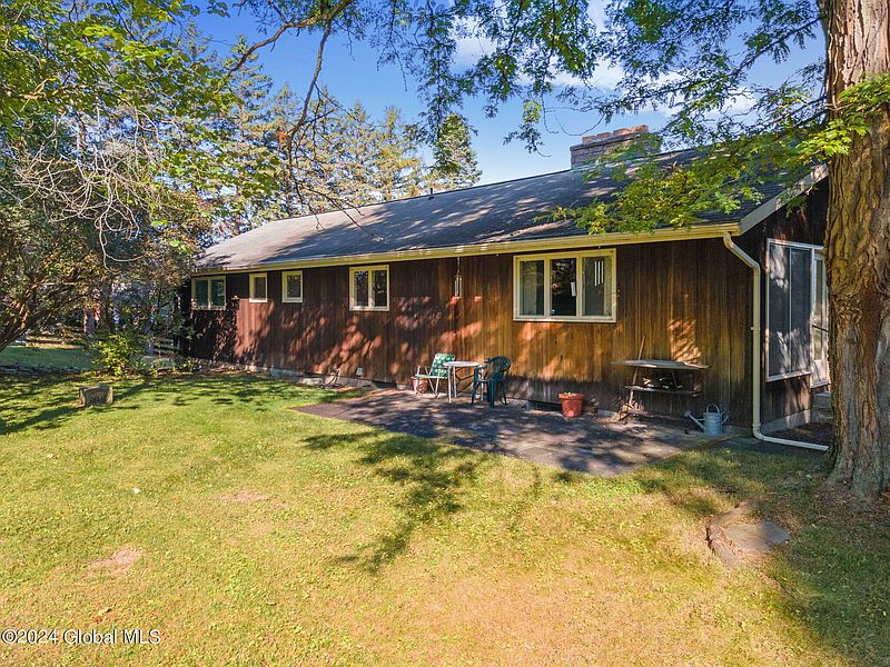 4th image of 170 Mineral Springs Road
