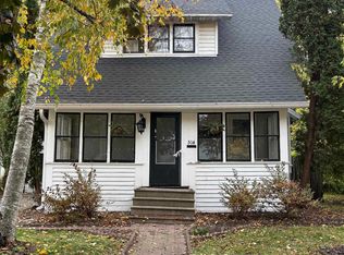 514 E Pine St, New London, WI 54961