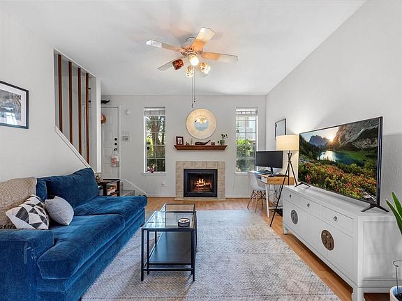 4th image of 2626 N Boulevard Park