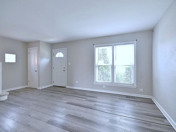 3rd image of 1653 Stockton Ave