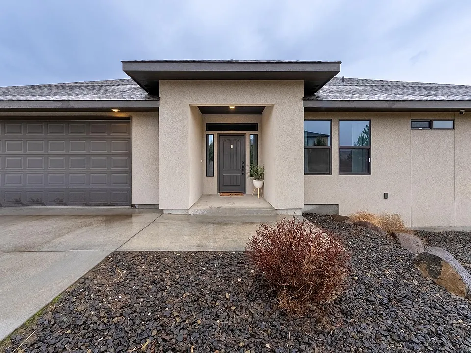 72802 Grand Bluff Loop
