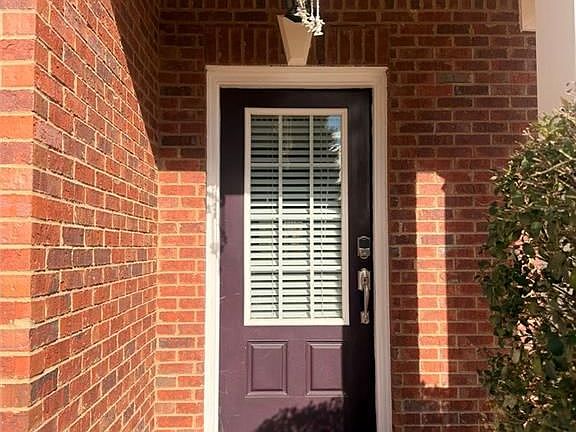 2nd image of 6514 Mimosa Cir