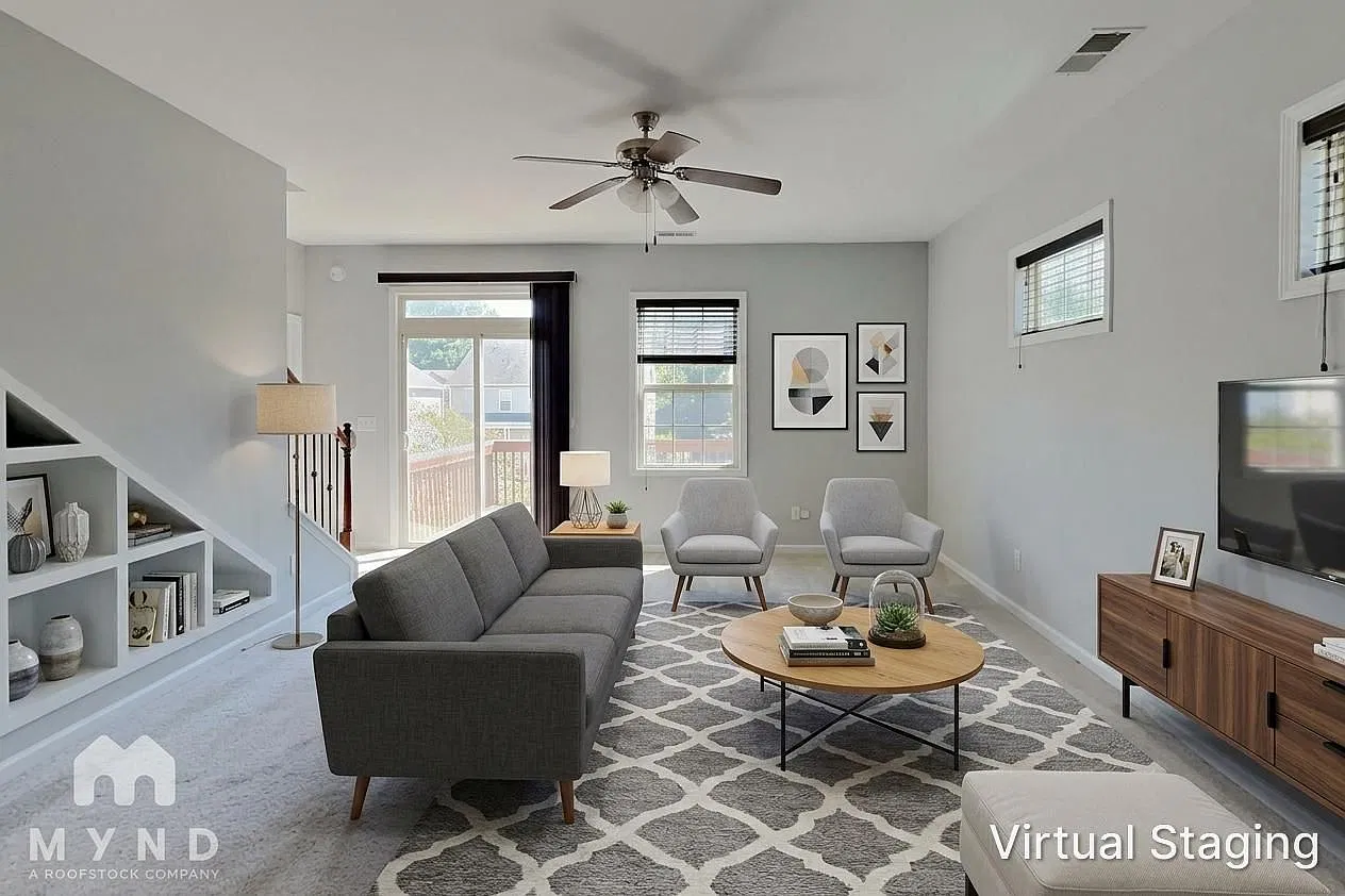 5 bed, 3.5 bath, 2809 sqft, $2,395 — Photo 2