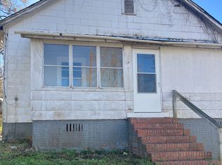 7 Reeves St, Enoree, SC 29335