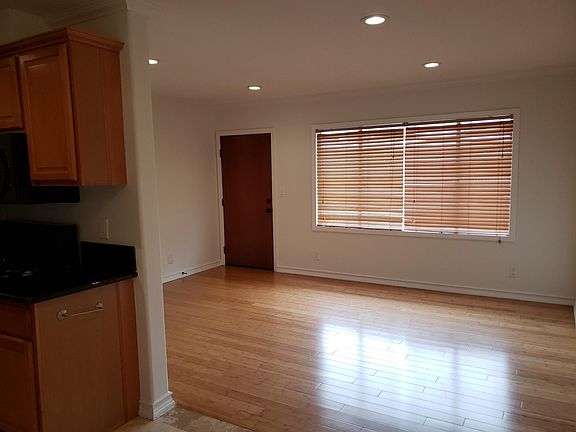 3rd image of 4415 Inglewood Blvd APT 12