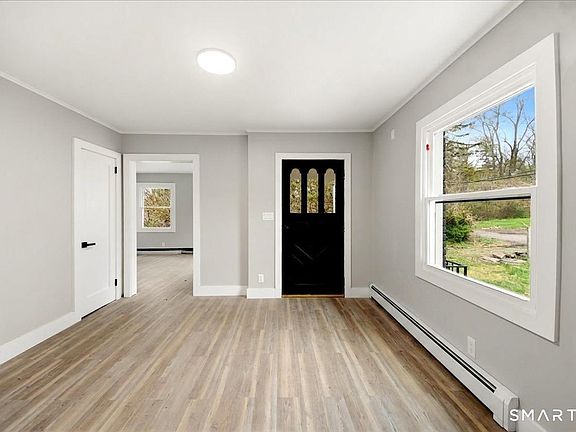 3rd image of 12 Darien Road