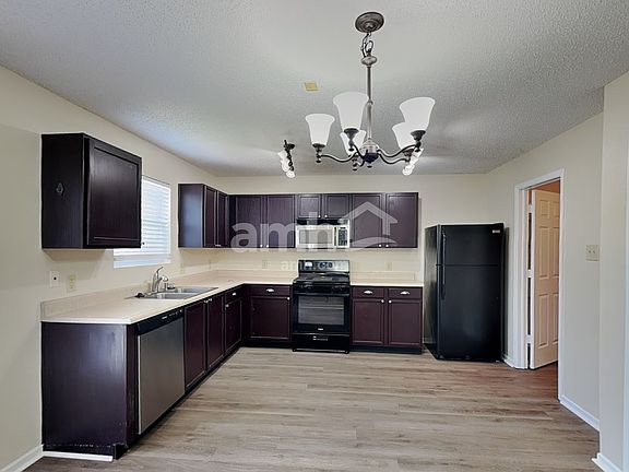 3rd image of 2940 Hearthside Dr