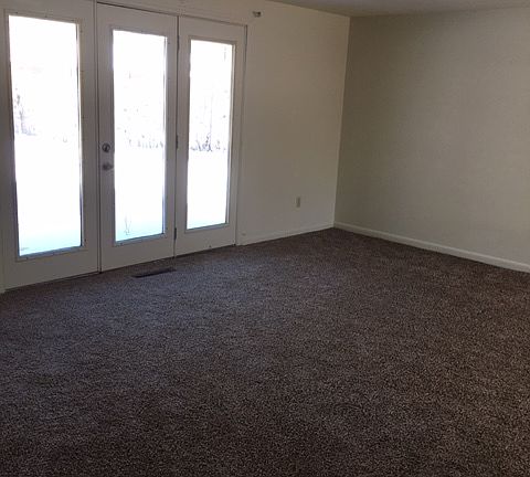3rd image of 3728 Caracas Dr