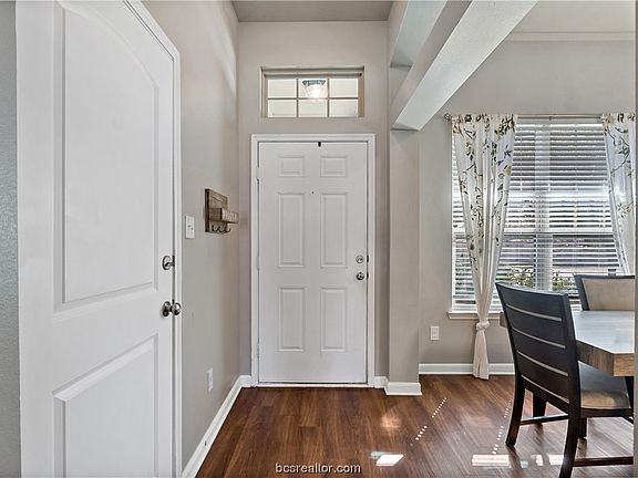 4th image of 15456 Baker Meadow Loop