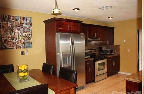 3rd image of 9245 NW 49th Pl