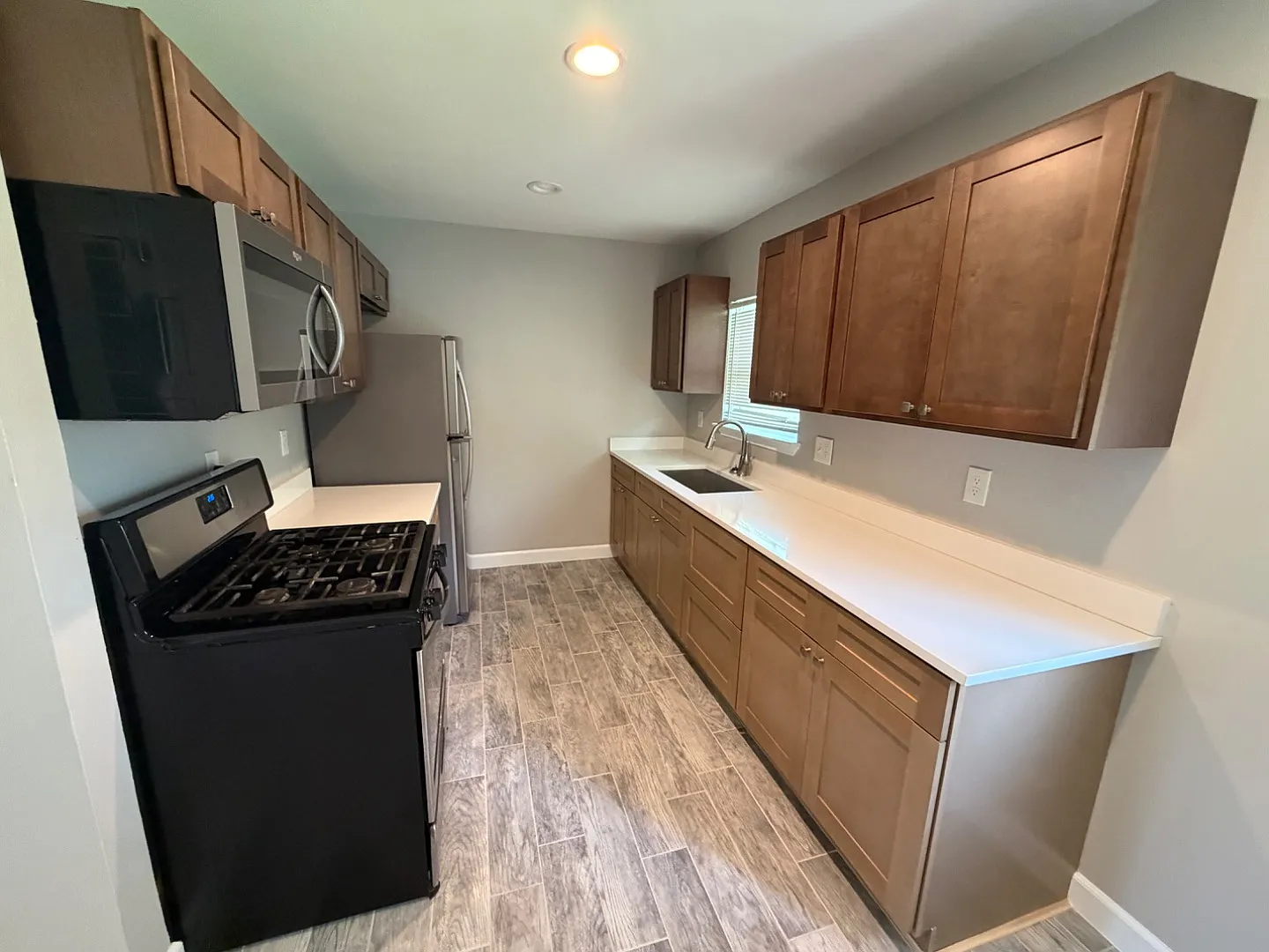 3838 Manchester Dr. — Photo 3