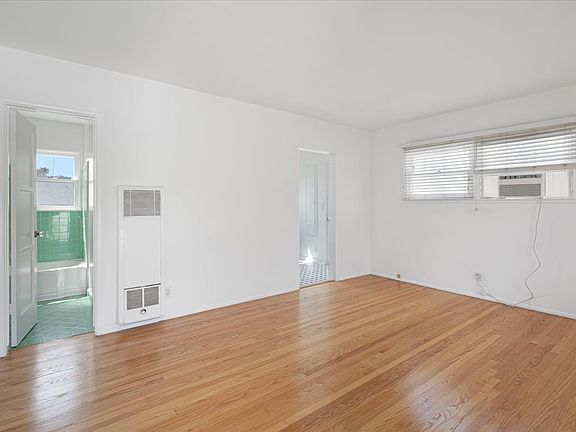 2nd image of 1126 Chelsea Ave APT A