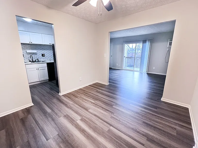 Oakwood Apartments — Photo 70