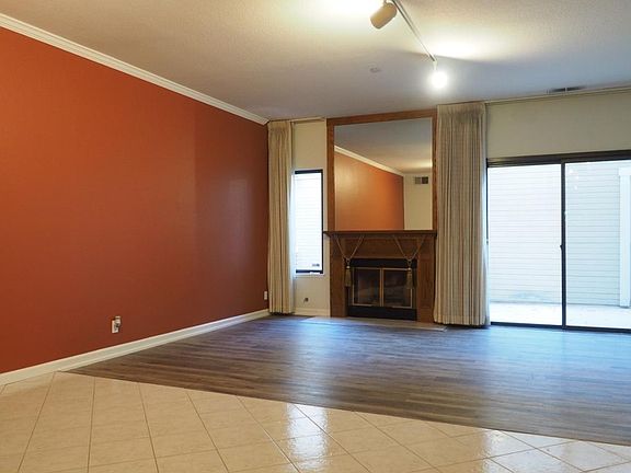 2nd image of 915 La Mesa Ter Unit D
