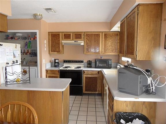 2nd image of 10420 Guadalajara Ave NE